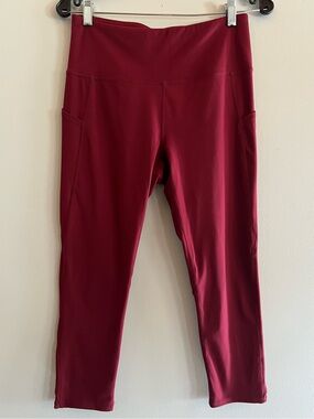 HEAD Women’s Red High Rise Capri Leggings Athletic Yoga Workout Pants Medium